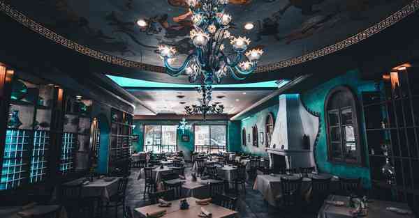 大数据碰撞建模：探索未来商业竞争的新路径