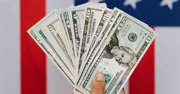 AI绘画下雪特效全屏