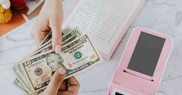 小标题1：小天Q7智能机器人，改变了我们的生活方式