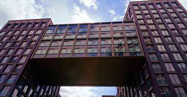 用智能机器人做外卖