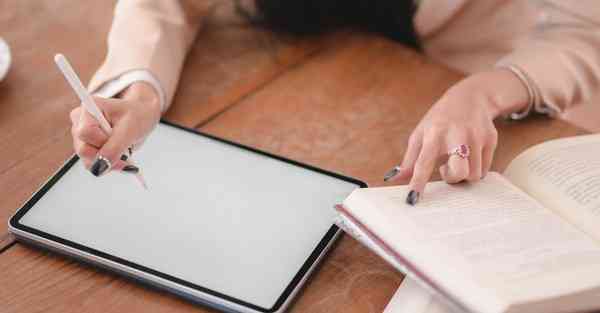 乐宝宝儿童智能机器人的行业文章