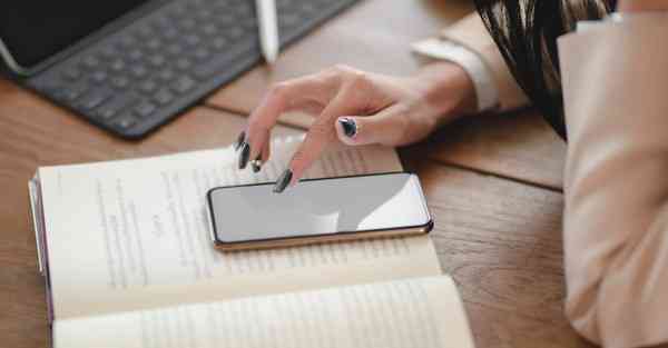 便宜的人工智能机器，便宜的人工智能机器人