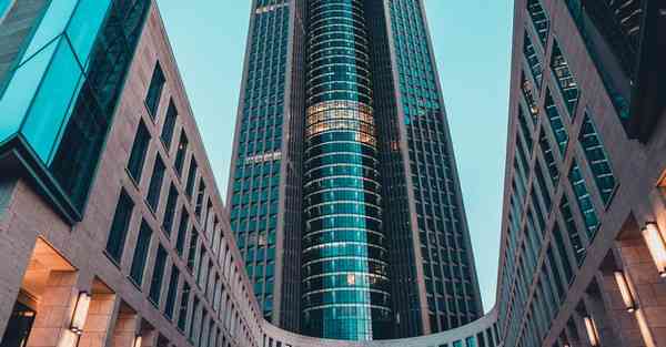 十大品牌的智能仓储机器人