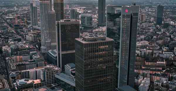 十大品牌的智能仓储机器人