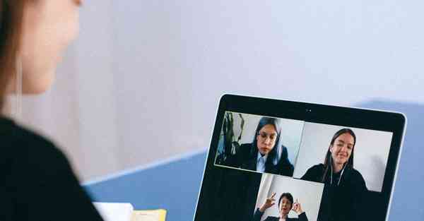 居家养老智能护理机器人